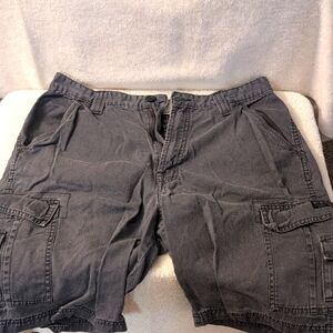 Wrangler Men's Gray Cargo Shorts Size 32
